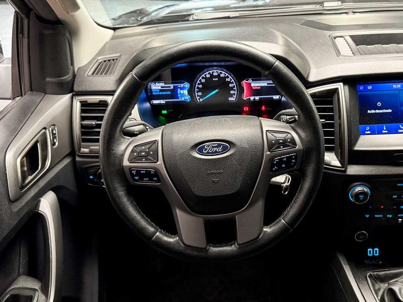 Ford Ranger XLT DC 4x2 3.2 2022 - Imagen 13 de 20