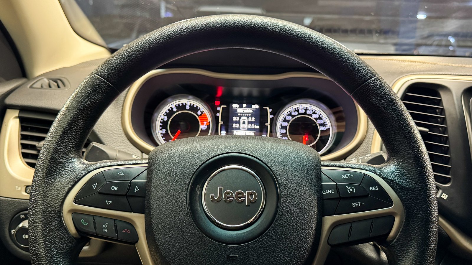 Jeep Cherokee Sport AT 2.4 2017 - Imagen 7 de 20