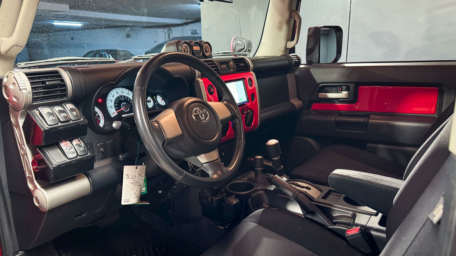 Toyota FJ Cruiser Limited 4x4 4.0 2013 - Imagen 9 de 20