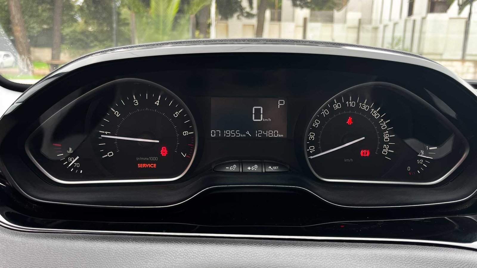 Peugeot 208 Active Pack 1.2 2017 - Imagen 5 de 16