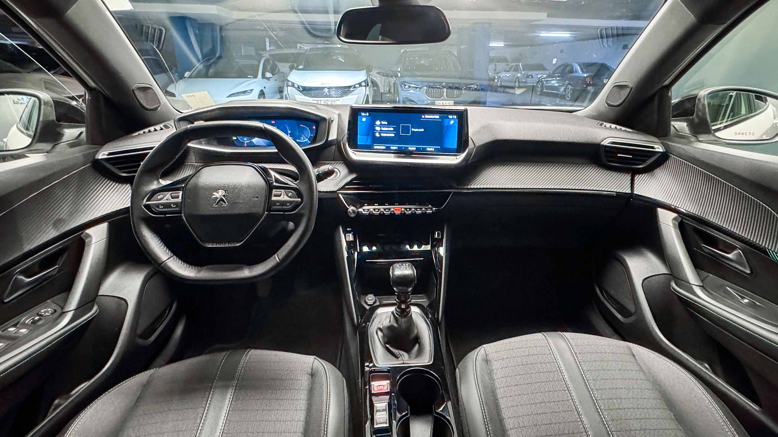 Peugeot 2008 Allure Puretech 1.2 2023 - Imagen 15 de 20