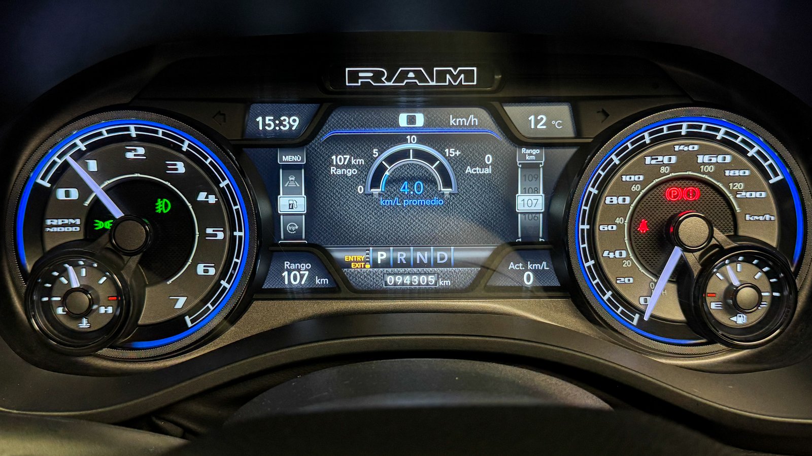 RAM 1500 Limited 4X4 5.7 AT 2022 - Imagen 9 de 20
