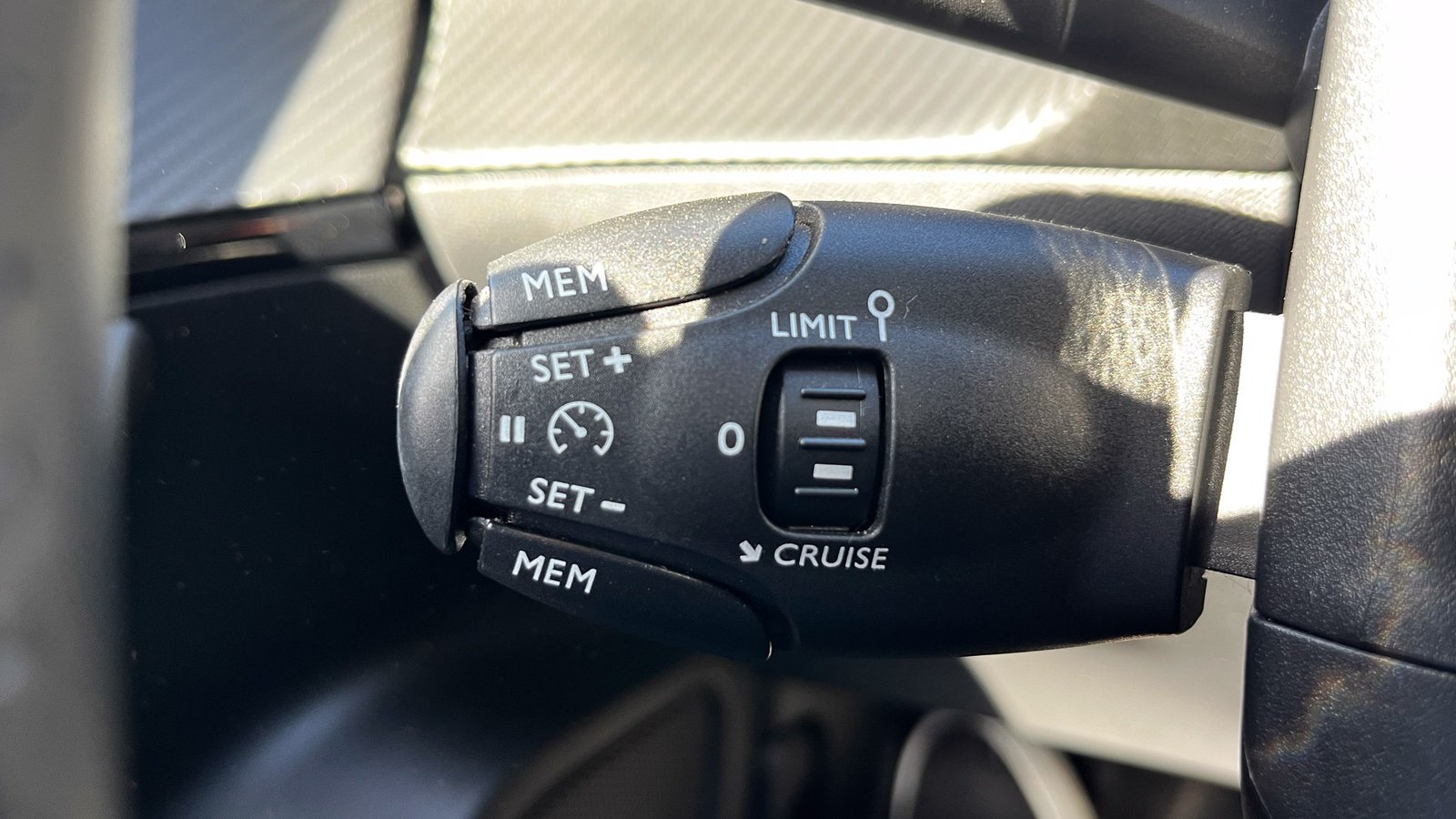 Peugeot 2008 Allure Pack 1.2 2021 - Imagen 10 de 20
