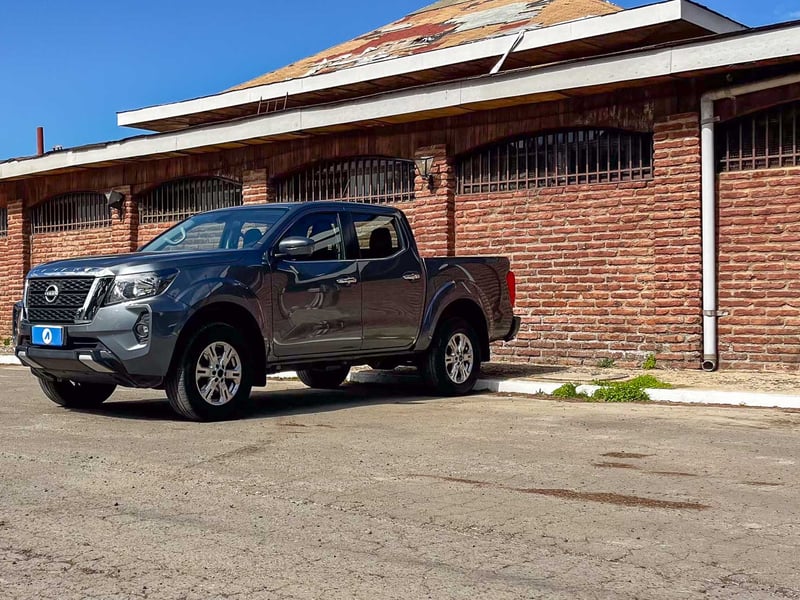 Nissan Navara XE MT 4x2 2.3 2023