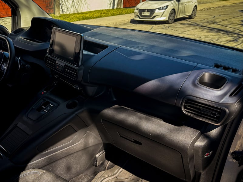 Peugeot Rifter BlueHDI 1.5 2024 - Imagen 13 de 20