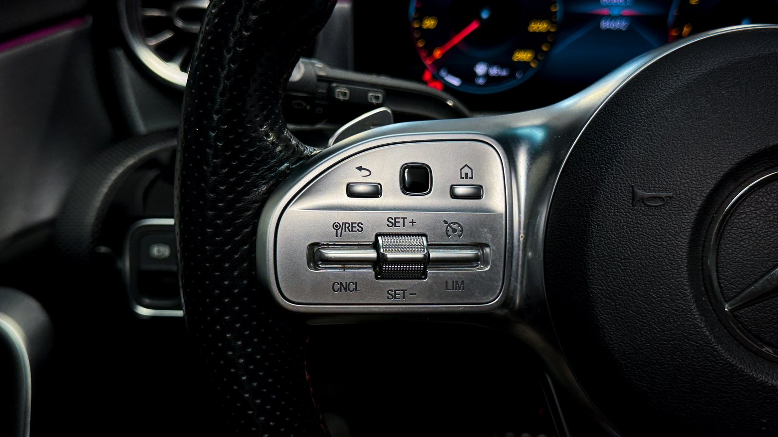 Mercedes-Benz A250 AMG Line 2.0 2019 - Imagen 9 de 20