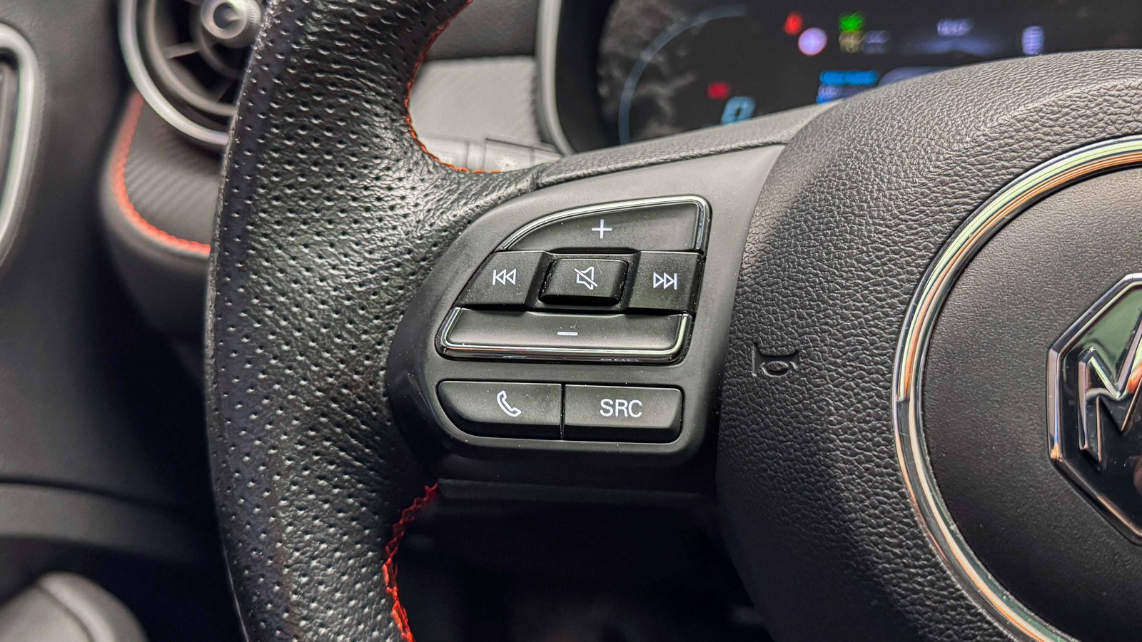 MG ZS EV DLX 2024 - Imagen 8 de 20