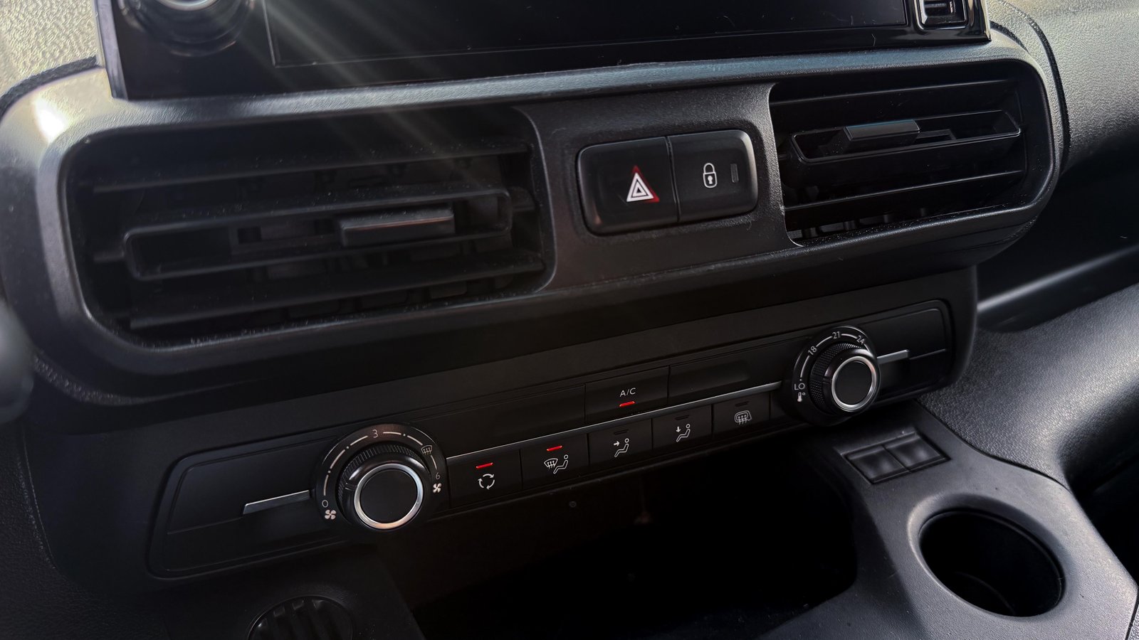 Peugeot Partner HDI L1 1.6 2022 - Imagen 16 de 20