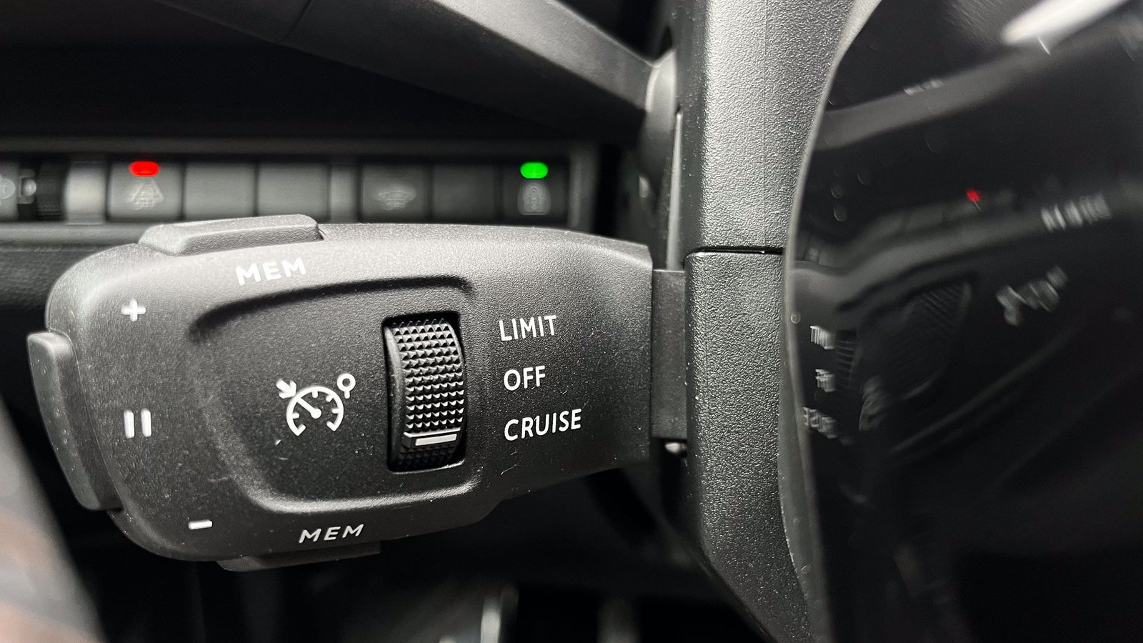 Peugeot 3008 Active Pack 1.2 2024 - Imagen 10 de 20