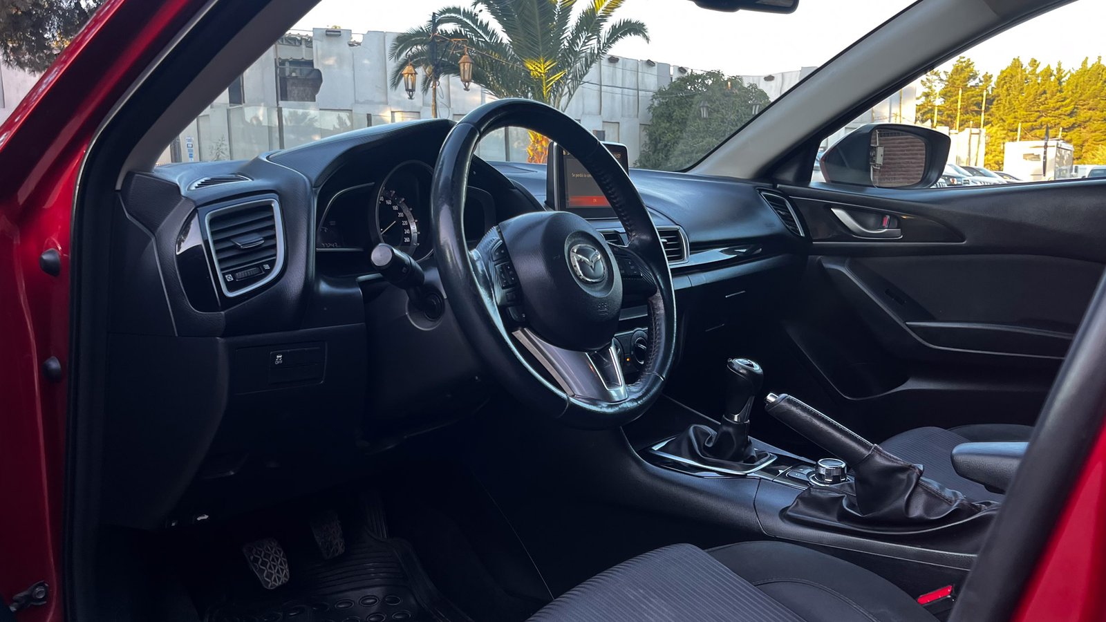 Mazda 3 V 2.0 Sedán MT 2015 - Imagen 11 de 20