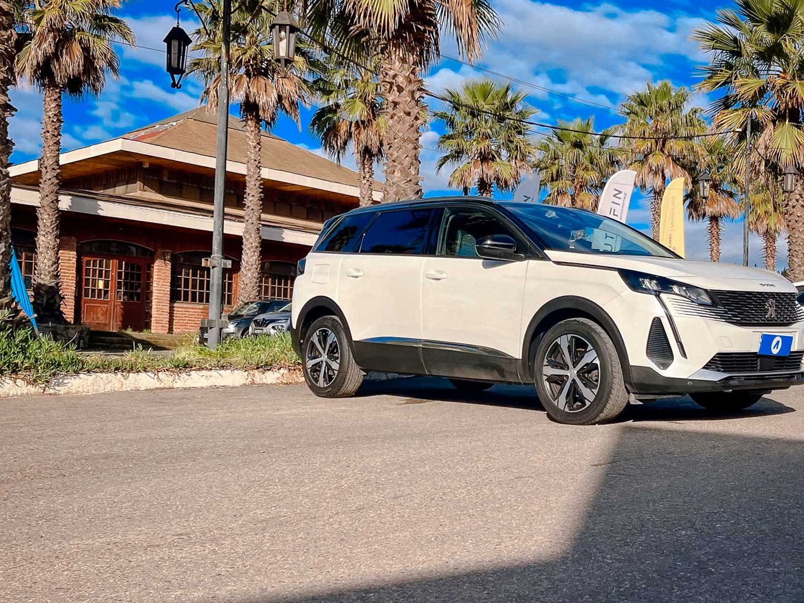 Peugeot 5008 Allure Pack Blue HDI 1.5 2023 - Foto 5 de 20