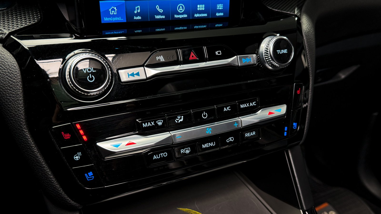 Ford Explorer ST 3.0 ECOBOOST 4X4 AT 2021 - Imagen 17 de 20