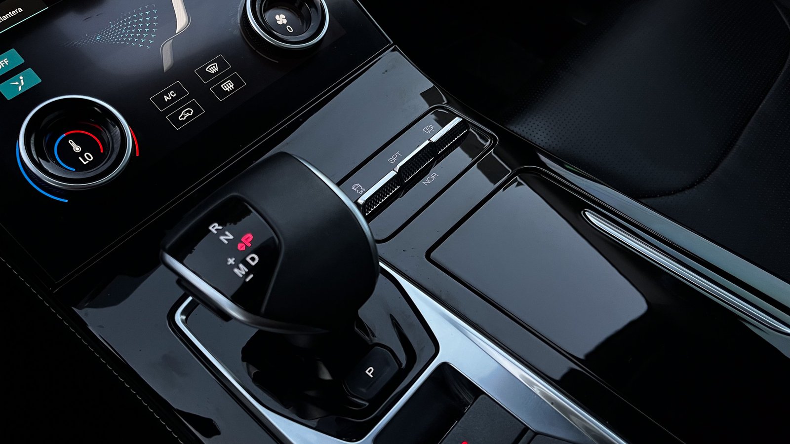 Jetour X70 PLUS LUX 4X2 1.6 AT 2025 - Imagen 20 de 20