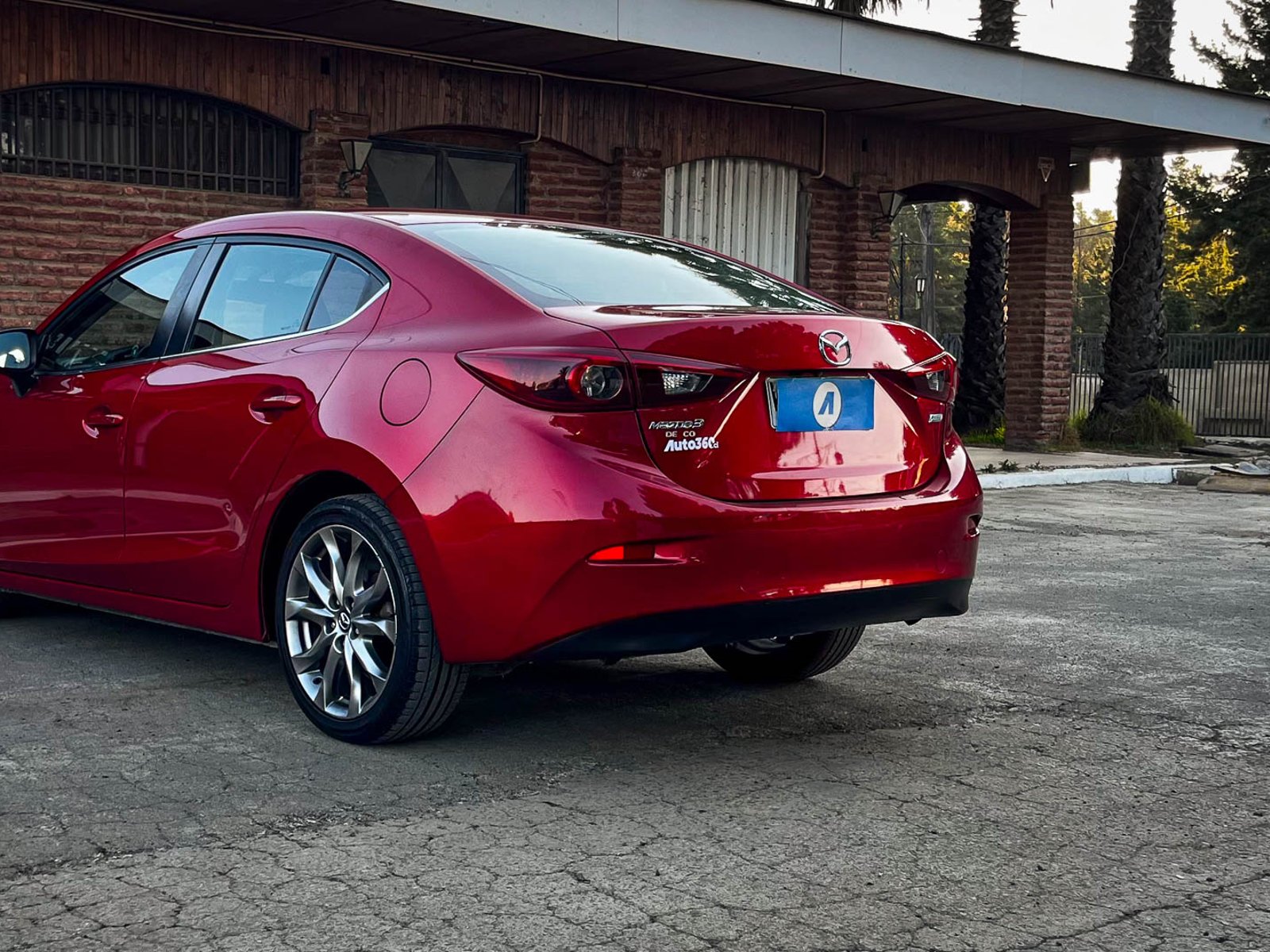 Mazda 3 V 2.0 Sedán MT 2015 - Foto 2 de 20