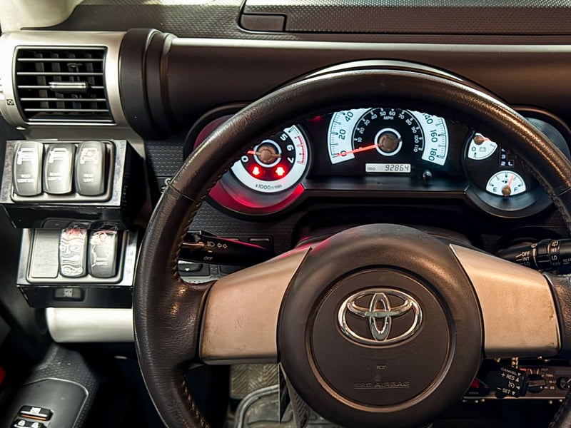 Toyota FJ Cruiser Limited 4x4 4.0 2013 - Imagen 7 de 20