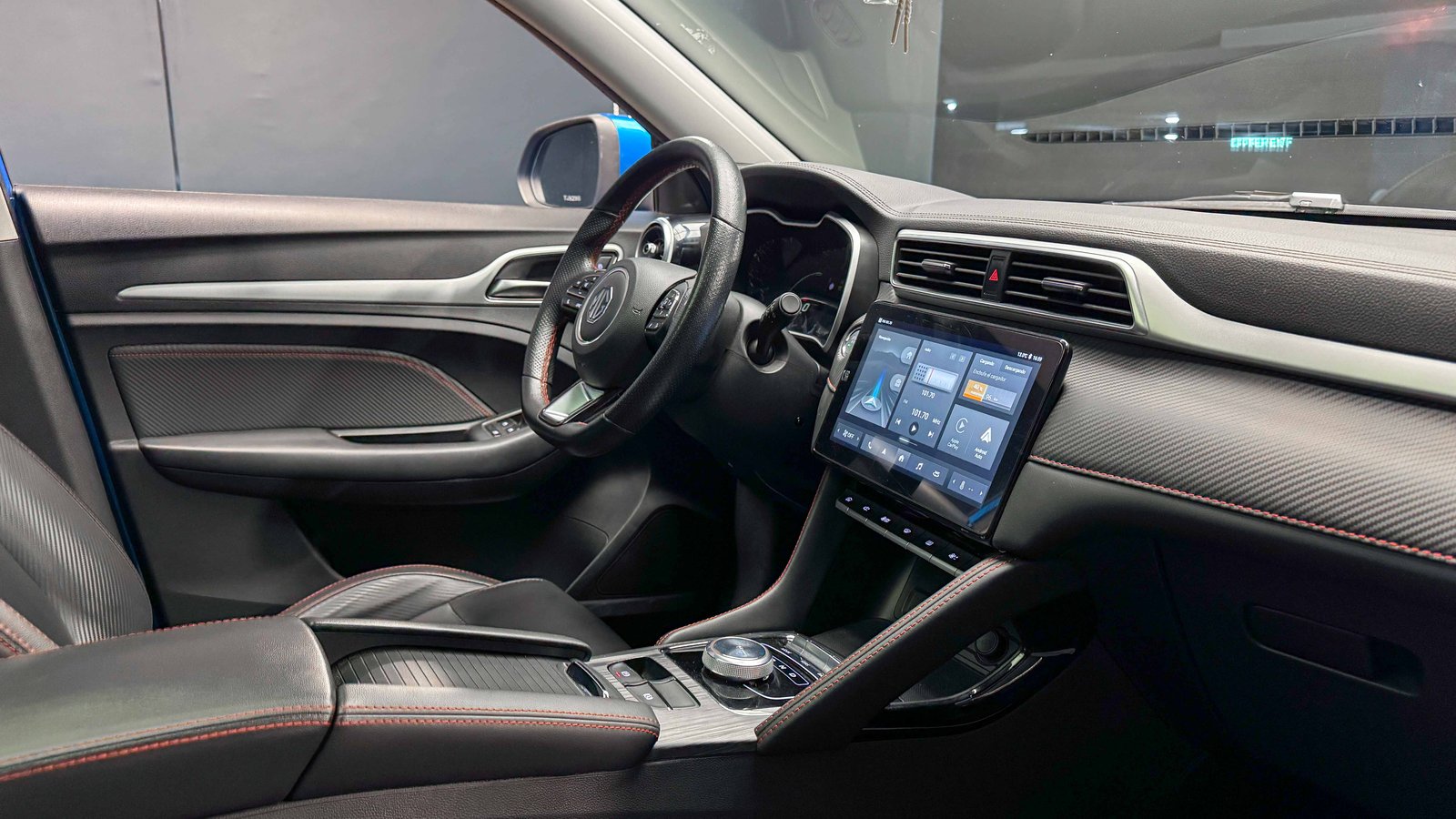 MG ZS EV DLX 2024 - Imagen 14 de 20