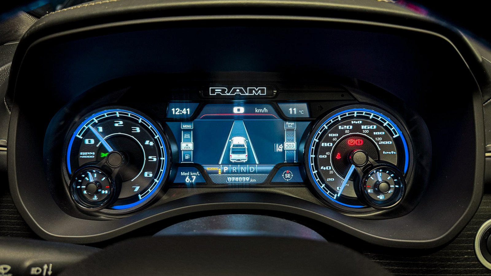 RAM 1500 Limited 4X4 5.7 AT 2022 - Imagen 10 de 20