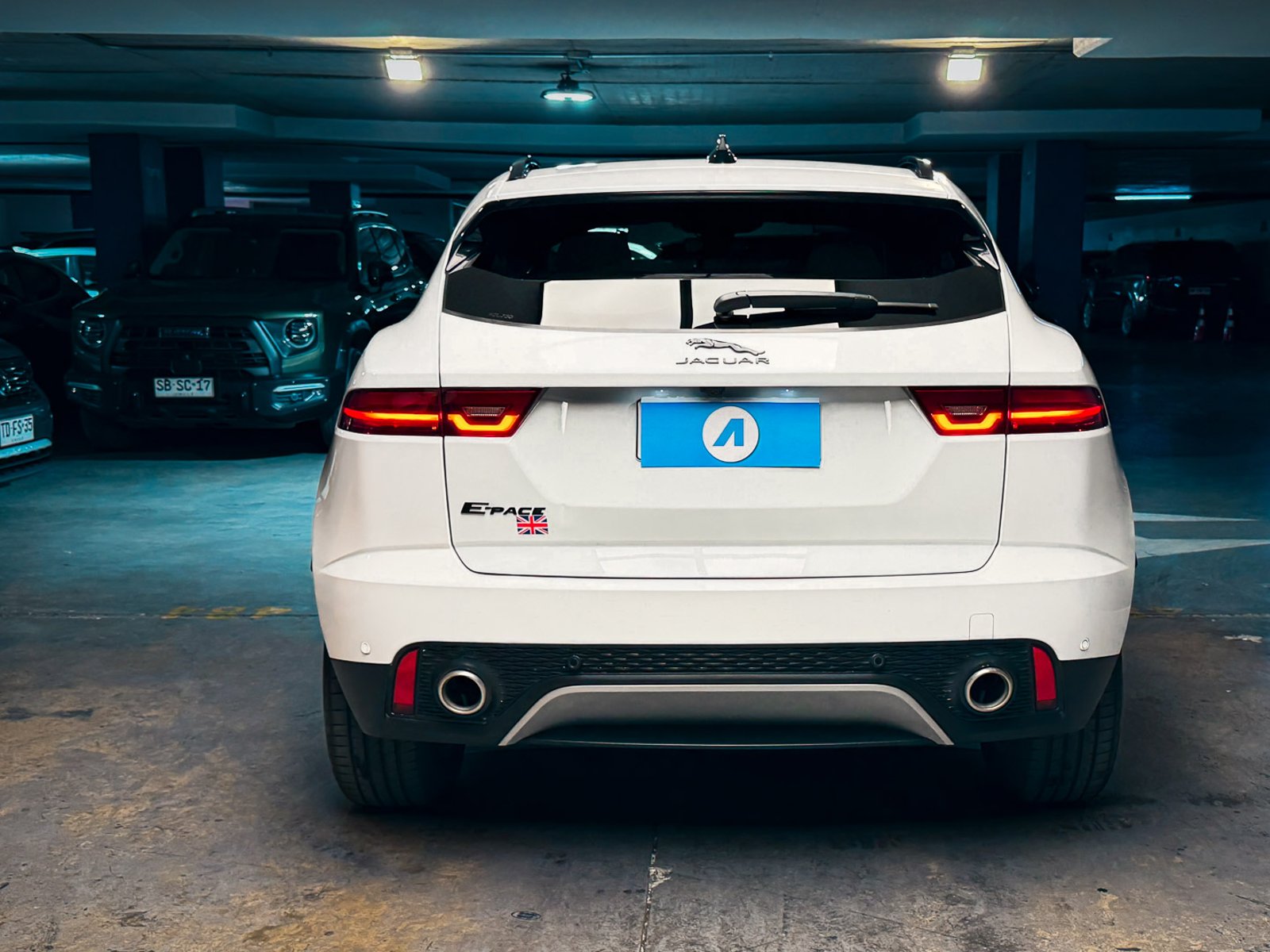 Jaguar E-Pace S AWD 2.0 2022 - Foto 3 de 20