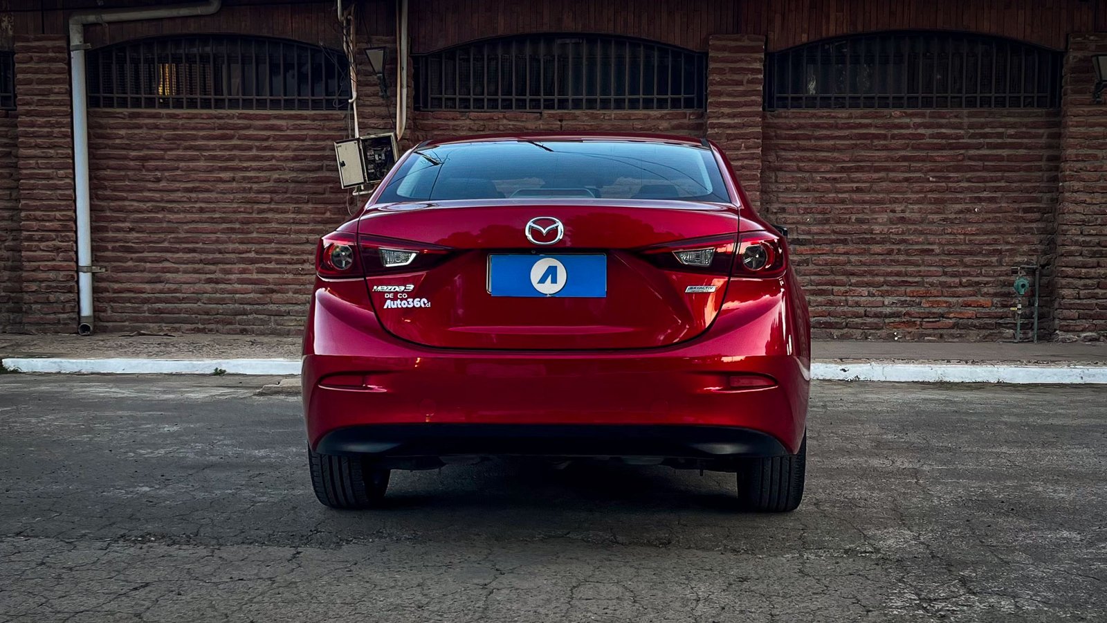 Mazda 3 V 2.0 Sedán MT 2015 - Imagen 3 de 20