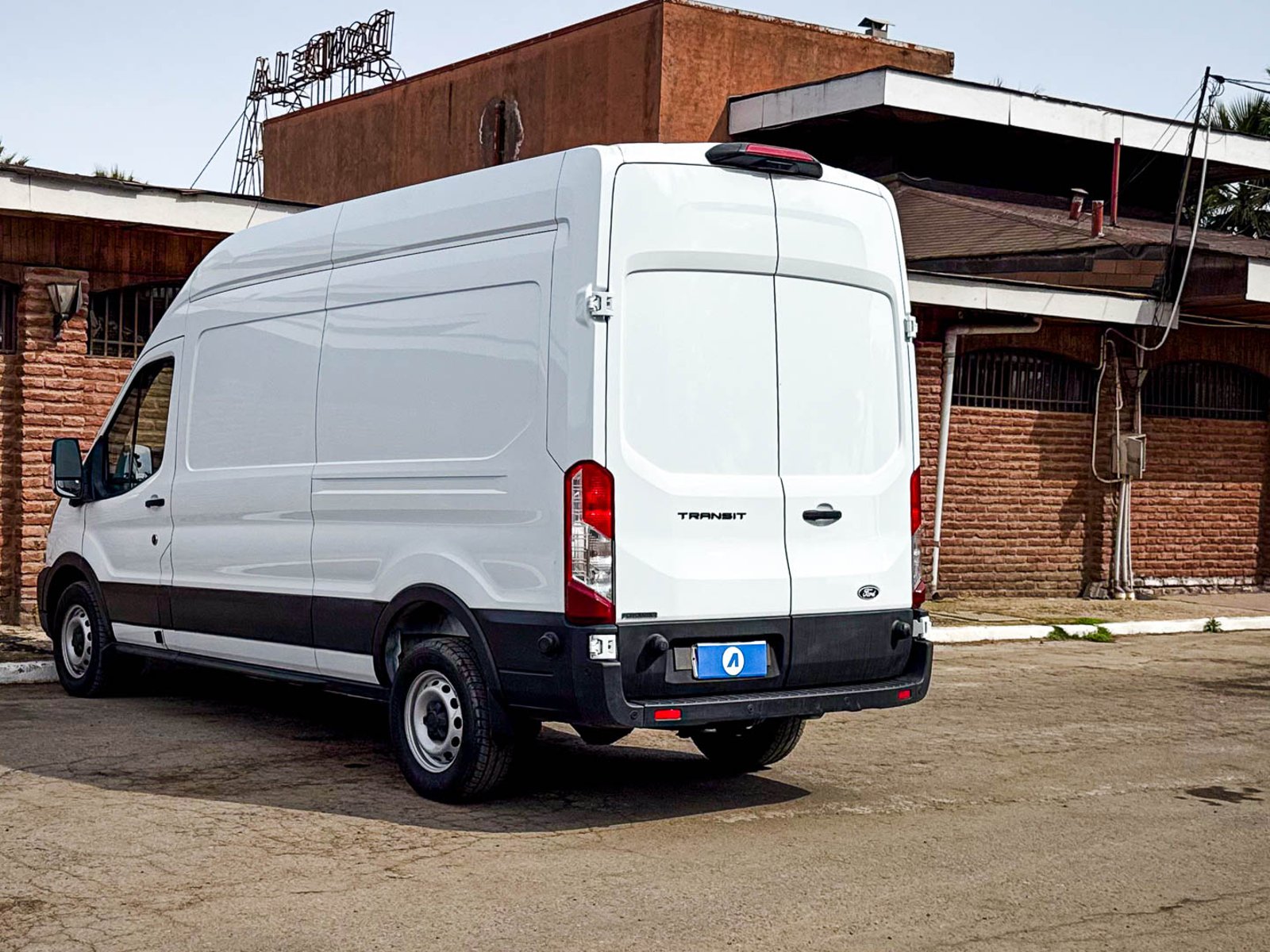 Ford Transit Techo alto L3H3 MT 2.0 2026 - Foto 2 de 20