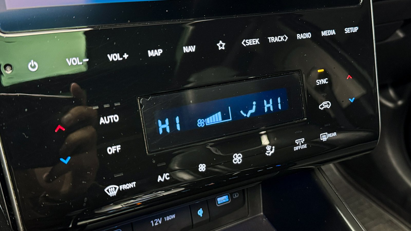 Hyundai Tucson NX4 Limited GDI AWD 1.6T 2024 - Imagen 17 de 20