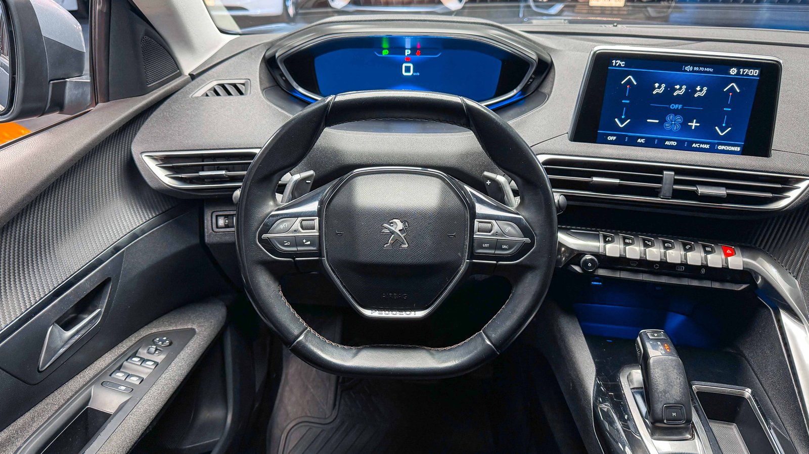 Peugeot 3008 Active 1.6 2018 - Imagen 13 de 20