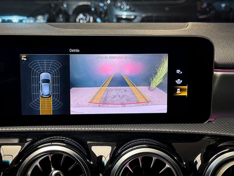Mercedes-Benz A250 AMG Line 2.0 2019 - Imagen 16 de 20