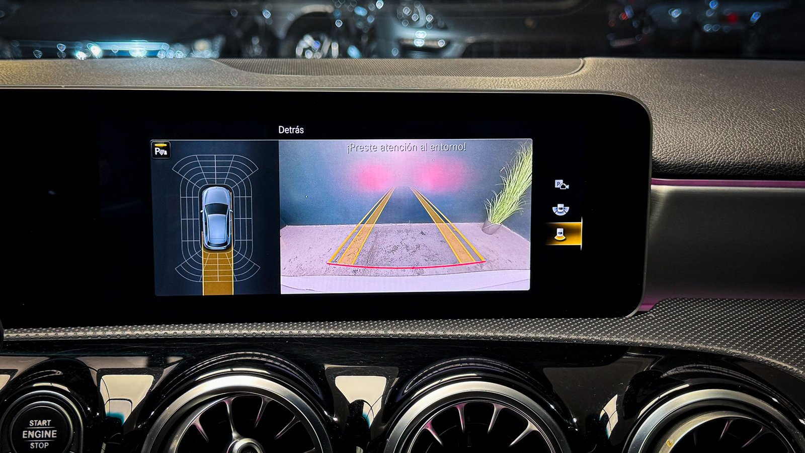 Mercedes-Benz A250 AMG Line 2.0 2019 - Imagen 16 de 20