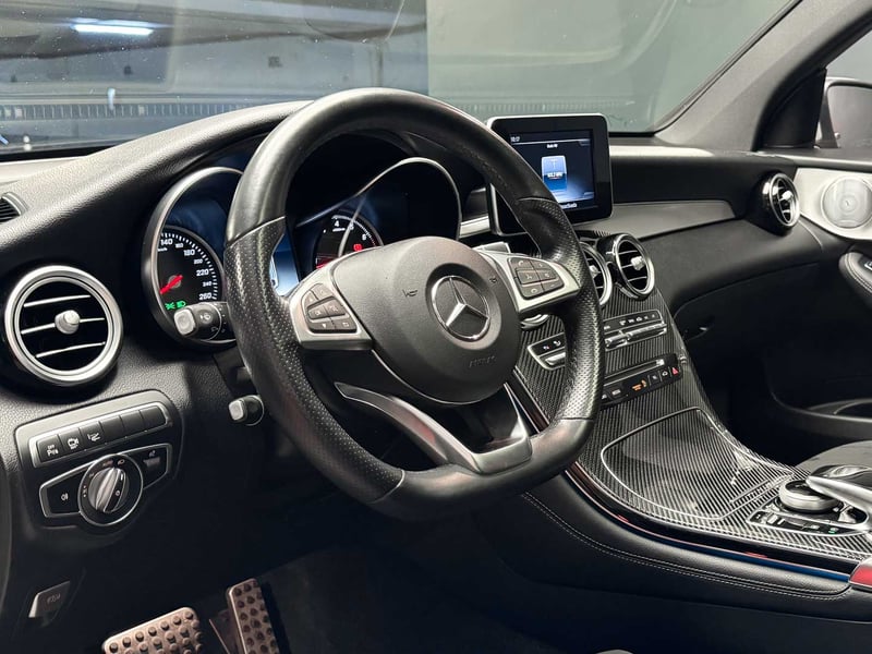 Mercedes-Benz GLC 300 Coupé AMG Line 2019 - Imagen 12 de 20