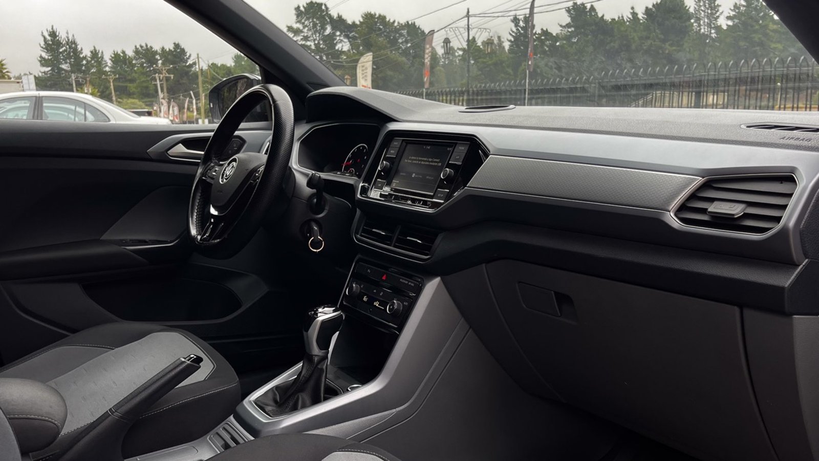 Volkswagen T-Cross Comfortline 1.6 2020 - Imagen 13 de 20