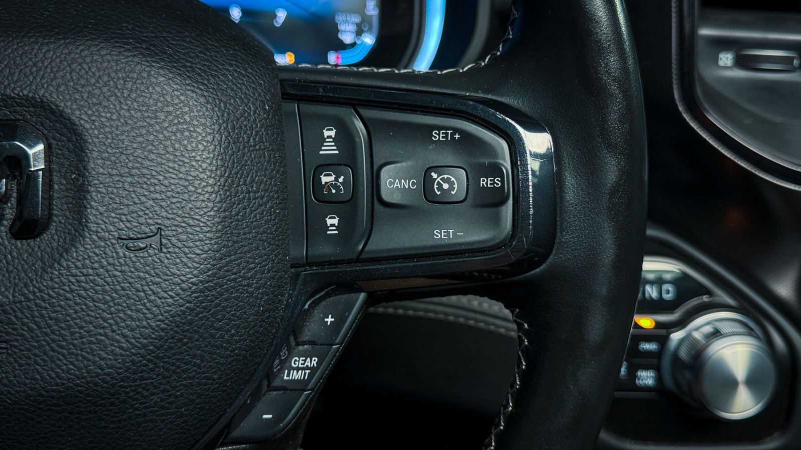 RAM 1500 Limited 4X4 5.7 AT 2024 - Imagen 13 de 20
