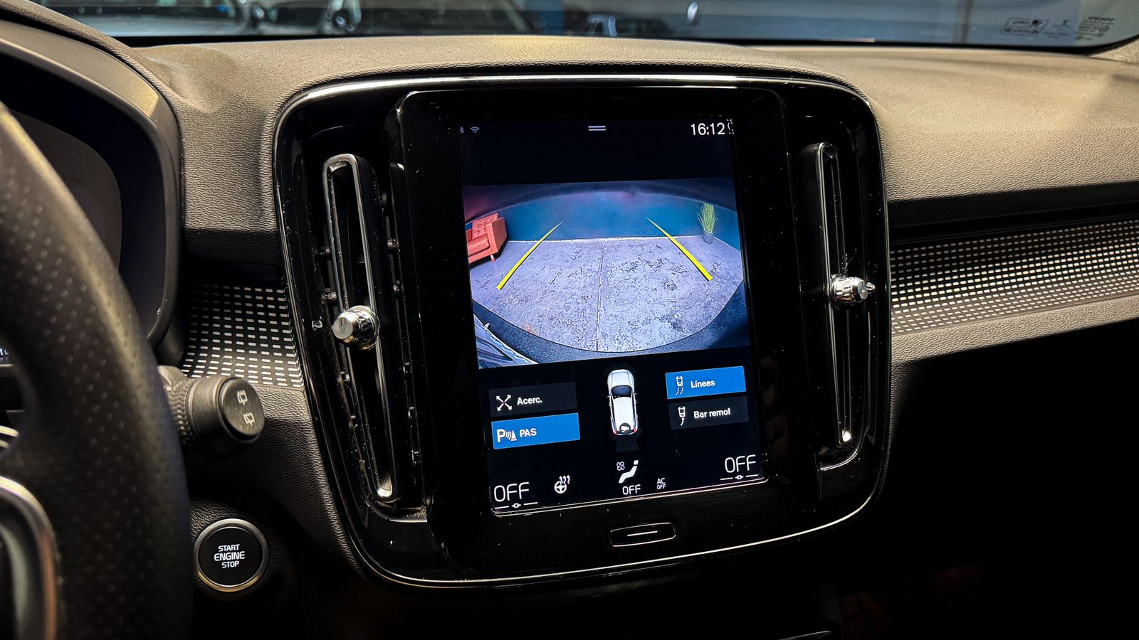 Volvo XC40 T5 R-Design 2.0 2020 - Imagen 16 de 20