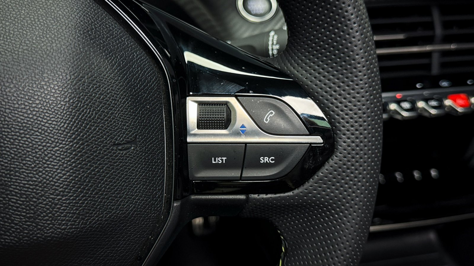 Peugeot 2008 GT Hybrid AT 1.2 2026 - Imagen 10 de 20