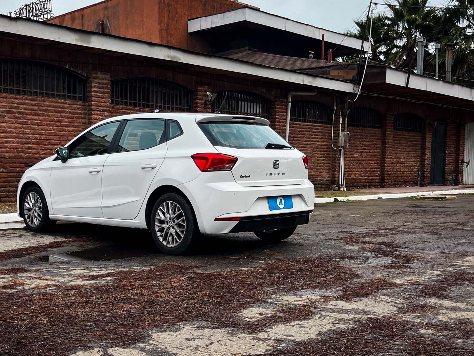 SEAT Ibiza Style 1.6 AT 2021 - Foto 2 de 20