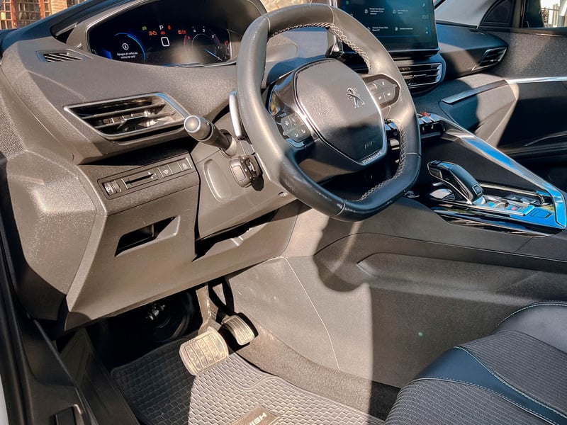 Peugeot 5008 Allure Pack Blue HDI 1.5 2023 - Imagen 10 de 20