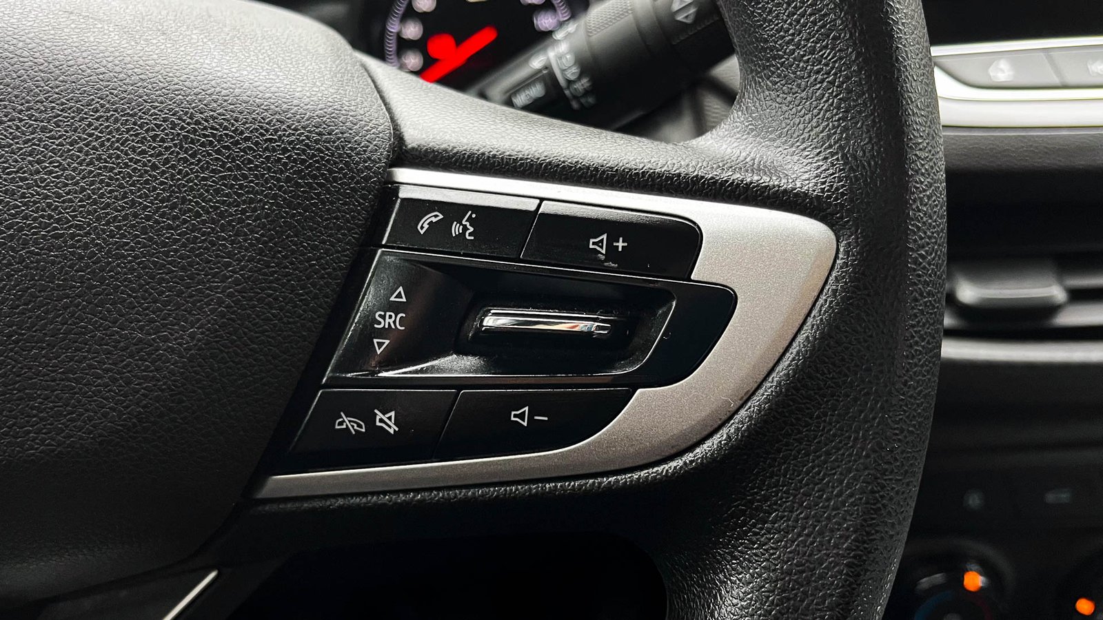 Chevrolet Onix MT LT 1.0T 2022 - Imagen 9 de 20