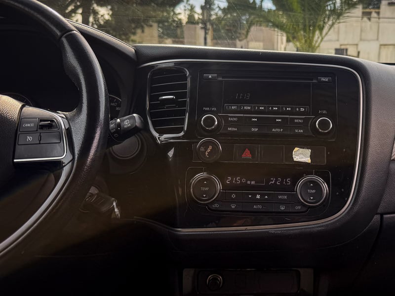 Mitsubishi Outlander GL AT 2018 - Imagen 14 de 20