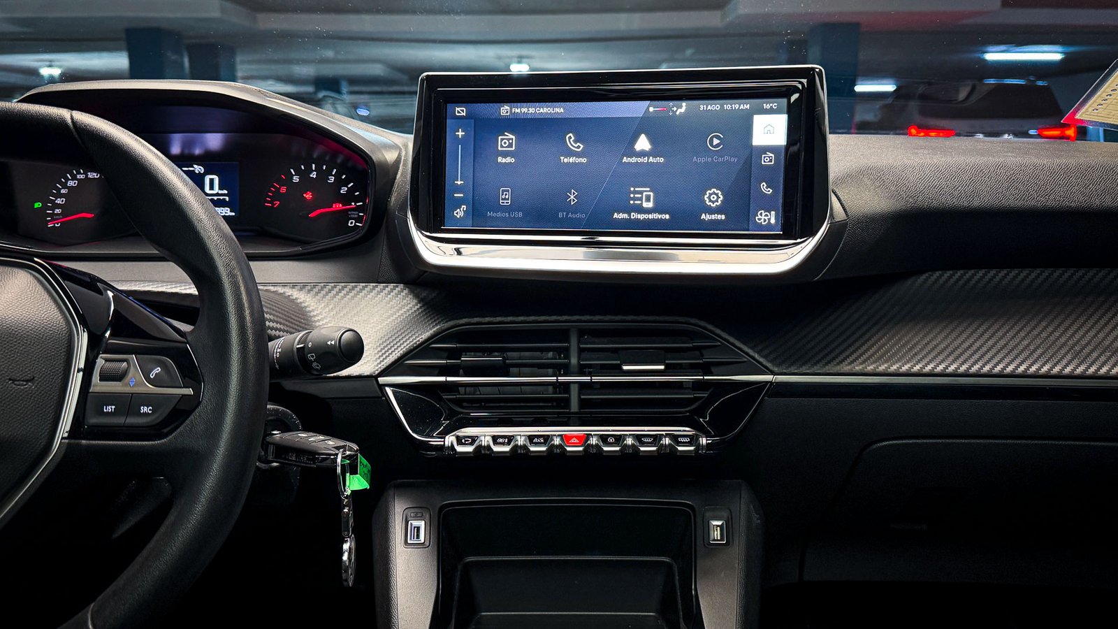 Peugeot 208 Style Puretech 1.2 2023 - Imagen 16 de 20