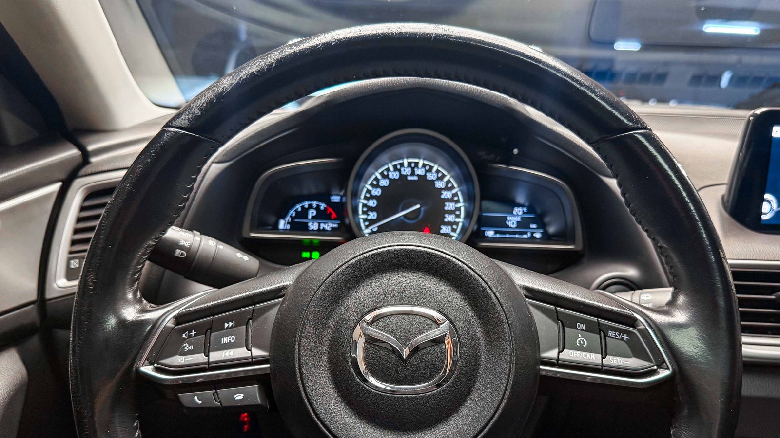 Mazda 3 V Sport HB 2.0 2018 - Imagen 7 de 20