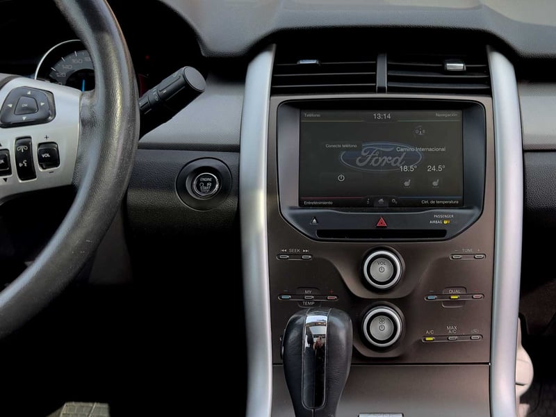 Ford Edge SEL AWD 3.5 2015 - Imagen 15 de 20