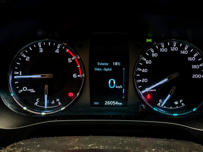Toyota Hilux SR 4X2 MT 2.4 2025 - Imagen 8 de 20
