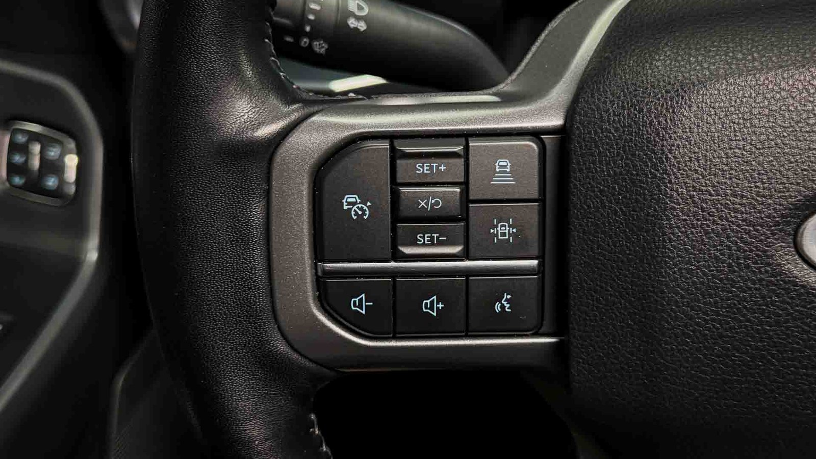 Ford F-150 Lariat Luxury 4WD 2022 - Imagen 11 de 20