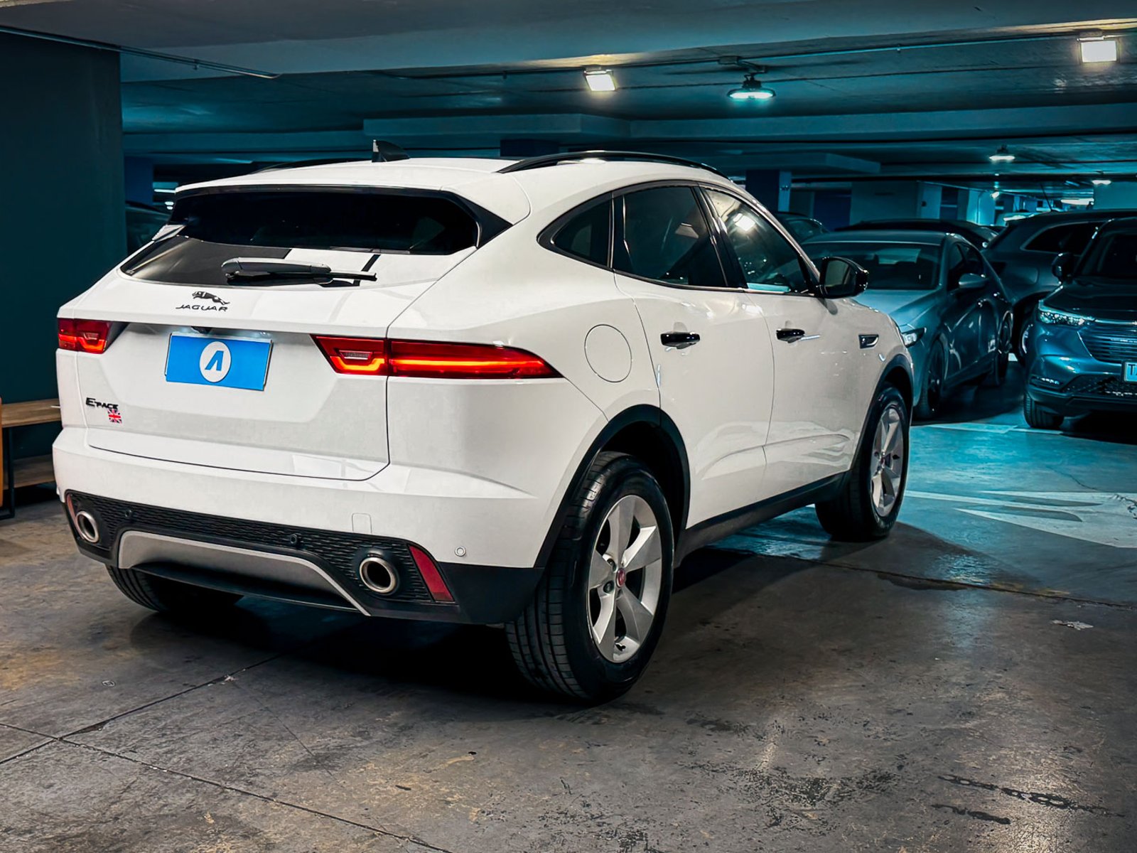Jaguar E-Pace S AWD 2.0 2022 - Foto 4 de 20