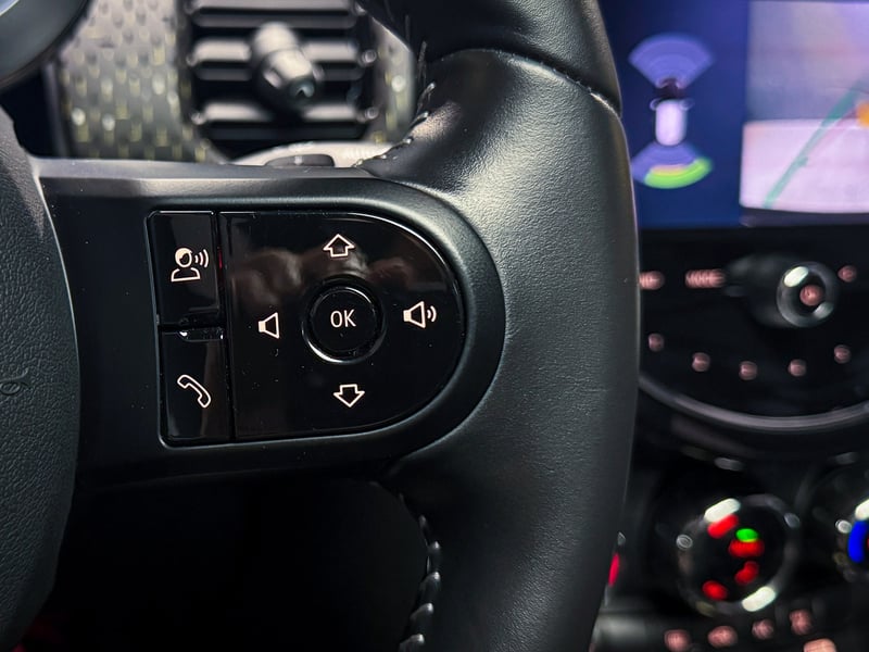 Mini Cooper SE Favoured 2023 - Imagen 10 de 20