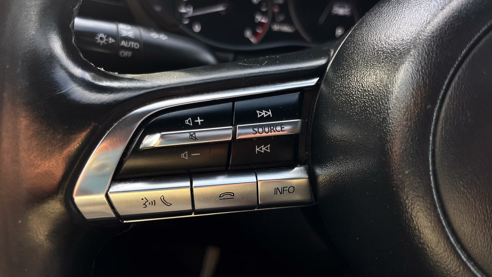 Mazda 3 V Sport HB 2.0 2021 - Imagen 9 de 20