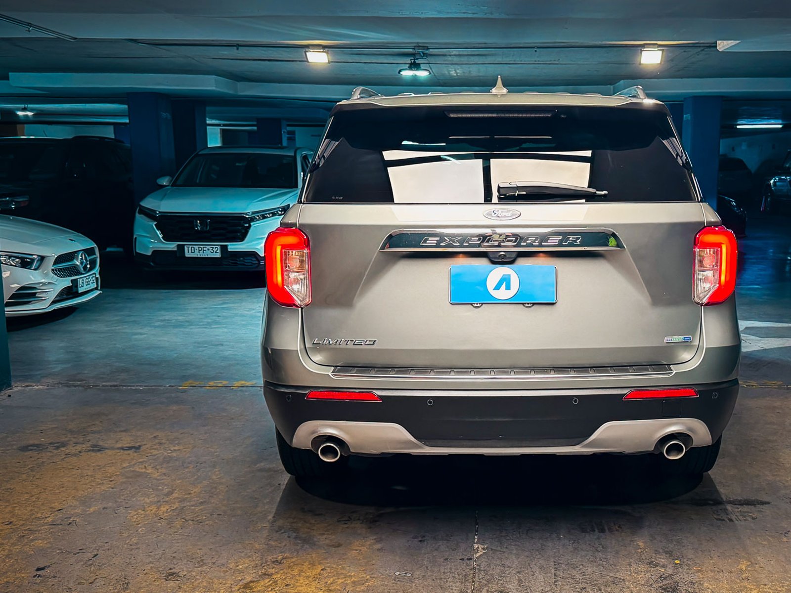 Ford Explorer Limited 4WD 2021 - Foto 3 de 20