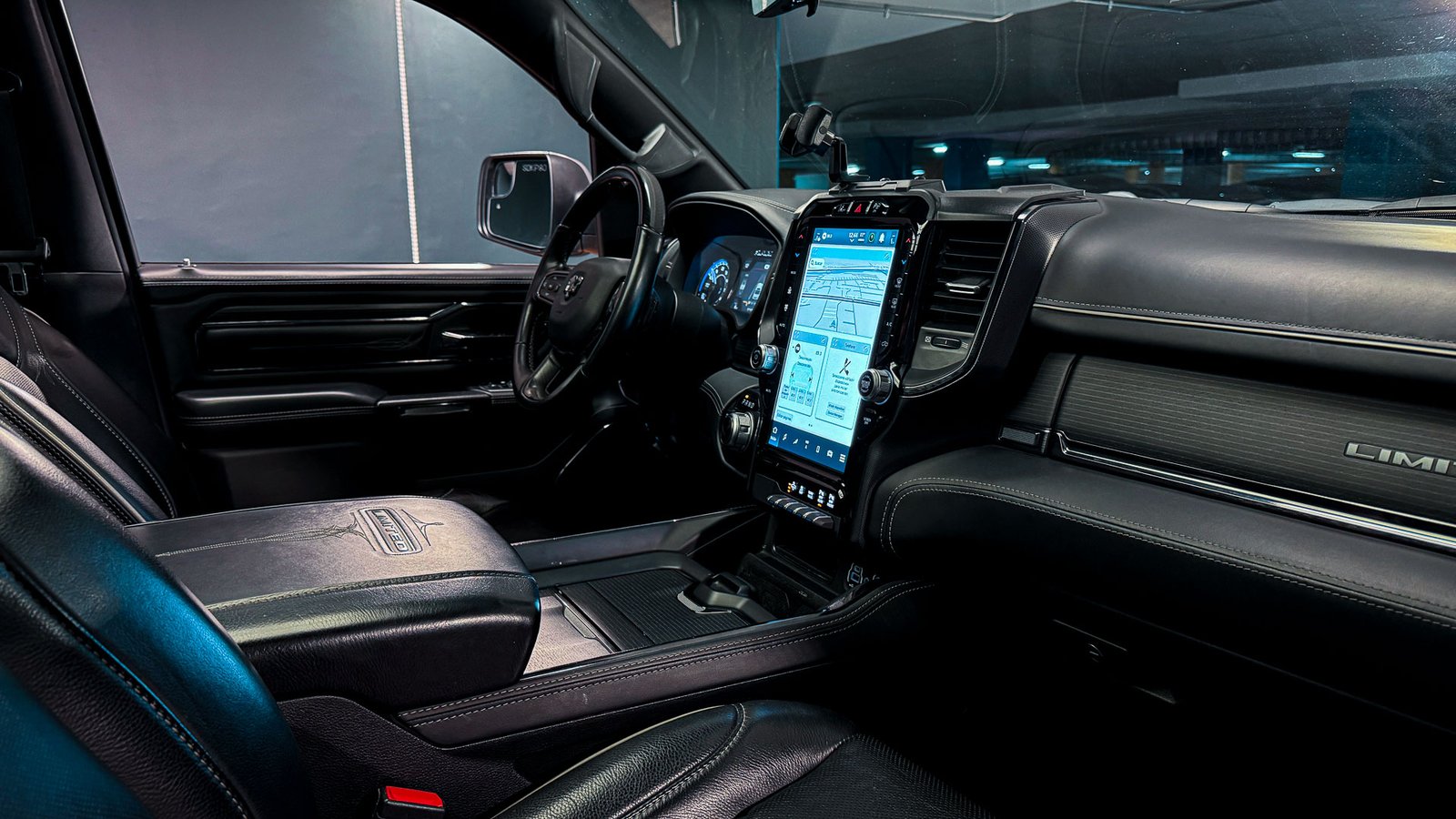 RAM 1500 Limited 4X4 5.7 AT 2022 - Imagen 15 de 20