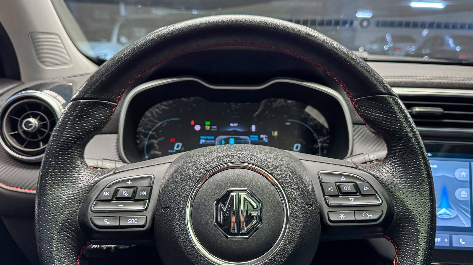 MG ZS EV DLX 2024 - Imagen 7 de 20