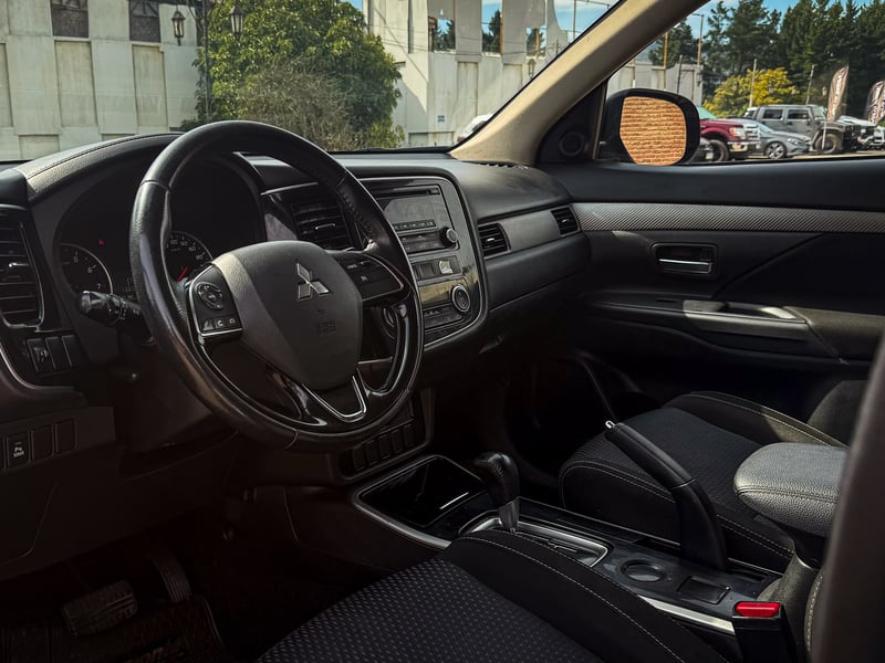 Mitsubishi Outlander GL AT 2018 - Imagen 10 de 20