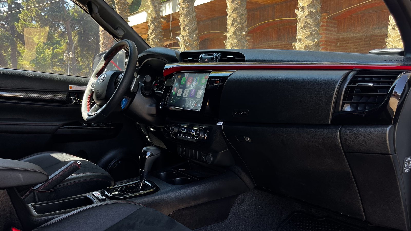Toyota Hilux GRS 4WD AT 2.8 2025 - Imagen 13 de 20